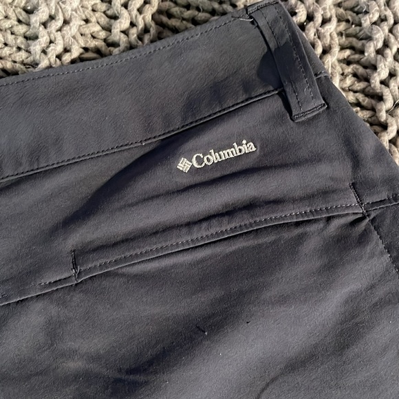 Columbia Women’s Shorts sz 8 - Picture 5 of 8